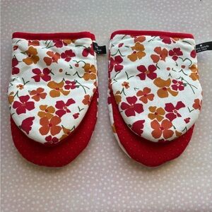Kate Spade Oven Mitts (2) NWOT